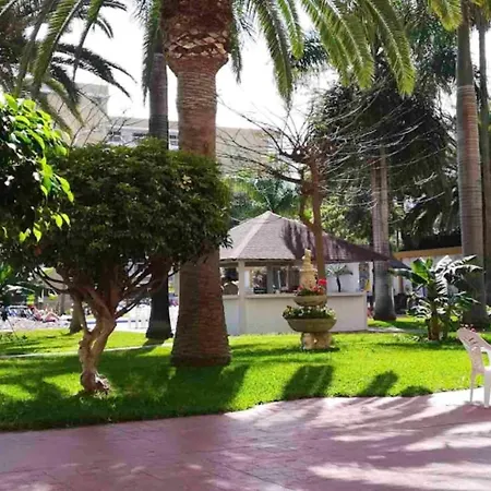 With One Bedroom In Puerto De La Cruz With Wonderful Sea View Shared Pool Enclosed Garden 900 Km From The Beach Διαμέρισμα *
